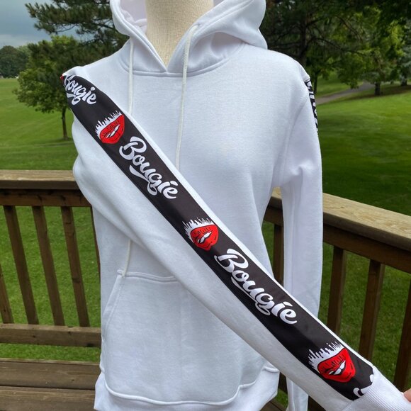 Bougie Boutique Women’s Hoodie Sweatshirt Size Large Spellout  Lips NEW $70 - Picture 2 of 10